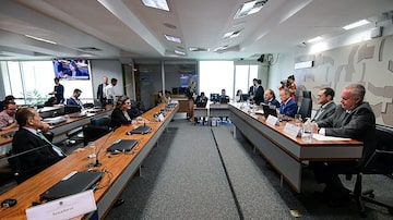 Zequinha Marinho (Podemos) presidiu reunião da CDR que debate sobre o projeto de lei. Foto: Pedro França/Agência Senado