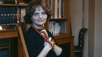 A escritora italiana Elsa Morante. Foto: Âyiné