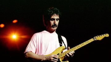 O cantor, compositor e guitarrista Frank Zappa. Foto: Reuters