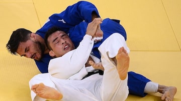 Eduardo Barbosa foi eliminado por francês na primeira luta. Foto: Franck Fife/ AFP