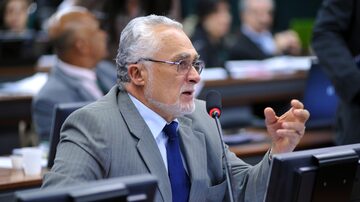 José Genoíno renunciou ao mandato de deputado federal em 2013. Foto: Lucio Bernardo Jr./Câmara dos Deputados