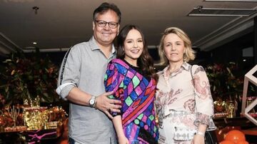 A atriz Larissa Manoela e seus pais, Gilberto e Silvana. Foto: Reprodução/Instagram/@gilberto