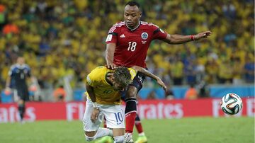 Neymar recebeu uma joelhada de Zúñiga nas quartas de final e fraturou uma vértebra da lombar. Foto: Nilton Fukuda/Estadão