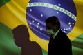 Promessas feitas por Bolsonaro já estouram 'folga' do Orçamento em 2022