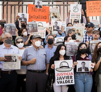 Manifestantes protestam contramorte do jornalista Luis Enrique Ramirez em Culiacan, no México