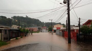 Chuvas no Paraná deixaram desaparecidos e causaram estragos às cidades do interior. Foto: Divulgação/Defesa Civil do Paraná