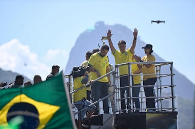 Ato em apoio ao ex-presidente Jair Bolsonaro em Copacabana. (Photo by MAURO PIMENTEL / AFP)