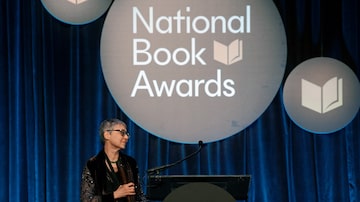 Sigrid Nunez vence o National Book Award de ficção. Foto: Bryan Thomas/The New York Times