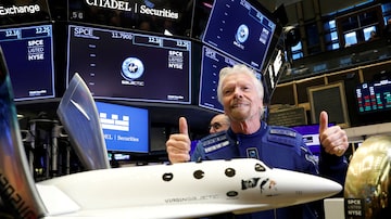 Apesar da cobrança, Federação de Voos Espaciais Comerciais diz que viagens espaciais não são como viagens aéreas. Foto: Brendan McDermid/Reuters 