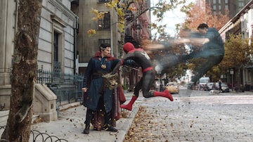 Doutor Estranho e Peter Parker experimentam o multiverso em'Homem-Aranha: Sem Volta para Casa'. Foto: Sony Pictures