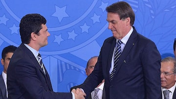 O ministro Sérgio Moro e o presidente da República, Jair Bolsonaro. Foto: Isaac Amorim/MJSP 