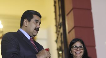 Presidente venezuelano Nicolas Maduro ao lado da chanceler Delcy Rodriguez. Foto: Miraflores Palace/Handout/Reuters