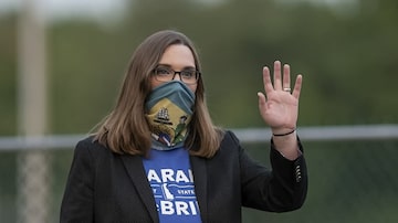 A democrata Sarah McBride é a primeirasenadora abertamente transgênero eleita nos Estados Unidos. Foto: AP Photo/Jason Minto