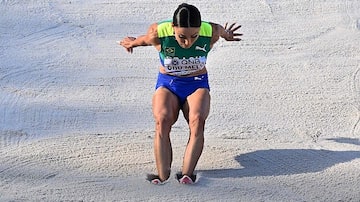 Letícia Oro salta para conquistar o bronze no Mundial dos Estados Unidos. Foto: Jim Watson / AFP