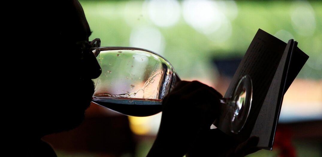 Conhecendo o vinho além da taça. Foto: Willy Kurniawan