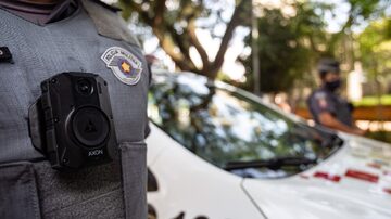 Também chamadas de 'bodycams', as câmeras acopladas às fardas foram implementadas em São Paulo durante o governo de João Doria. Foto: Taba Benedicto/Estadão