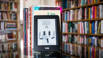 Livro físico, e-book ou audiobook: o que é melhor?. Foto: Tiago Queiroz/Estadão