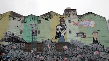 Grafite homenageia Santos Dumont e Adoniran Barbosa em muro na Rua Racionalismo Cristão, em Santana, na zona norte de São Paulo. Foto: Felipe Rau/Estadão