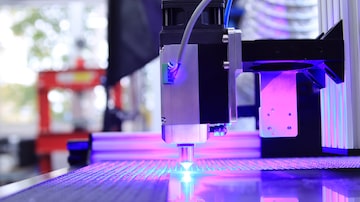 Impressora laser realizando a elaboração de material. Foto: Unsplash
