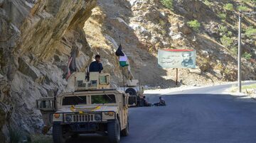 Vale de Panjshir, último reduto de oposição no Afeganistão,é palco de disputa pelo poder entre o Taleban e a Força Nacional de Resistência. Foto: SAHEL ARMAN / AFP