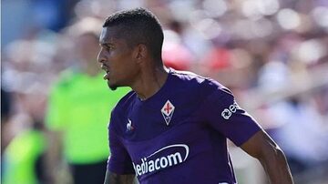 Brasileiro Dalbert, que atua pela Fiorentina, foi vítima de insultos racistas na Itália. Foto: Reprodução/Instagram