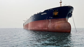 FILE PHOTO: The Nautica, a replacement oil tanker for the decaying FSO Safer, arrives in the Red Sea port of Hodeidah, Yemen July 17, 2023. REUTERS/Adel al-Khadher/File Photo. Foto: REUTERS/Adel al-Khadher/Arquivo