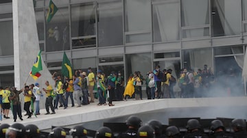 DF BSB 08/01/2023 NACIONAL / EXCLUSIVO EMBRGADO / PROTESTO / BOLSONARISTAS - Bolsonaristas invadem o Congresso Nacional FOTO WILTON JUNIOR / ESTADÃO. Foto: Wilton Junior/Estadão