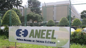 Aneel aplicou multa de R$ 198,786 à espanhola Abengoa. Foto: Estadão