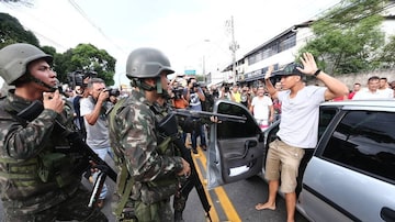 Militares das Forças Armadas foram enviados ao Espírito Santo para patrulhar as ruas durante o motim de policiais militares. Foto: Wilton Júnior/Estadão
