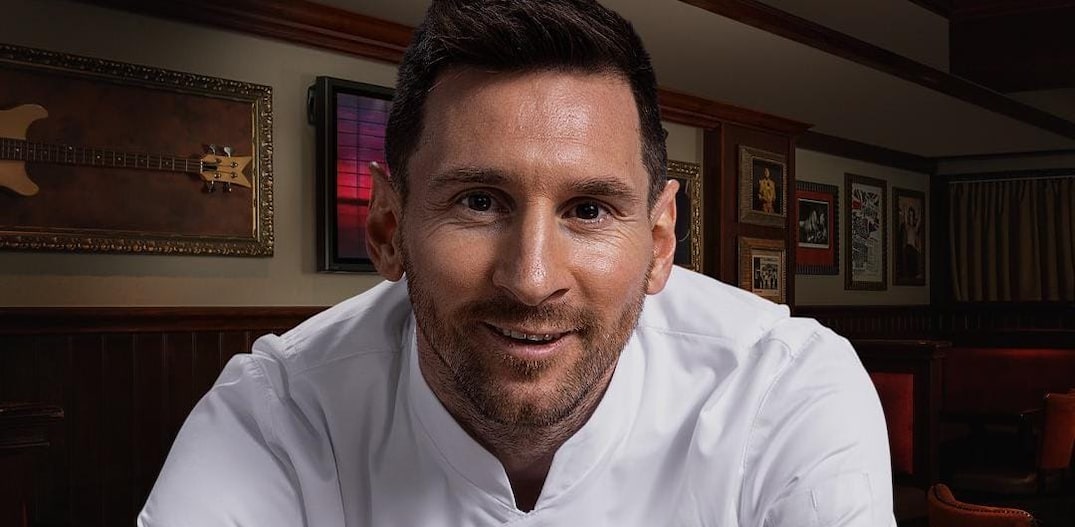 Messi assina novo lançamento da Hard Rock, o hambúrguer de frango inspirado em seu prato favorito. Foto: Via Instagram/@