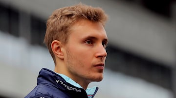 Sirotkin deixa o posto de piloto titular para virar reserva na Renault. Foto: Maxim Shemetov/Reuters