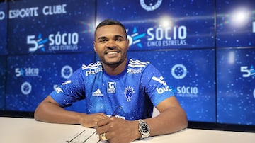 Nikão é apresentado no Cruzeiro. Foto: Marco A. Ferraz/Cruzeiro