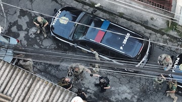 Policiais civis participam de ação no Capão Redondo para prender suspeitos de participar de sequestro de aluno da PUC. Foto: Polícia Civil
