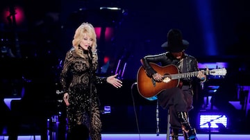 A cantora Dolly Parton vai ganhar um lugar no Hall da Fama do Rock, apesar de ter dito que não se achava digna de ocupar esse espaço. Foto: REUTERS/Mario Anzuoni/File Photo 