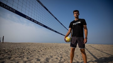 Kyler Presho, jogador da equipe de vôlei de Stanford. Foto: Christian Monterrosa/ NYT