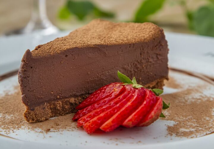 Esta torta de chocolate do Josephine Restaurante é ideal para deixar sua tarde mais doce ou até mesmo para a sobremesa após o almoço