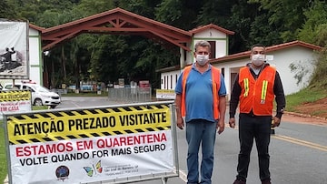 São José do Barreiro ainda mantém barreiras para desestimular a entrada de turistas. Faixas alertam para pontos turísticos fechados por causa da pandemia. Foto: Divulgação/PMSJB
