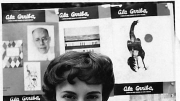 Ruth Escobar, como editora da revista 'Vértice', em 1957. Foto: Acervo Ruth Escobar