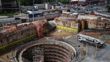 Estação São Paulo-Morumbi. Obras pararam em março de 2014, mas continuaram a receber repasses; em 11 casos, valores chegaram a R$ 8,5 milhões. Foto: Amanda Perobelli/Estadão