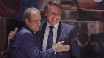 Jair Bolsonaro e Valdemar Costa Neto em cerimônia de filiação ao PL. Foto: Divulgação/PL