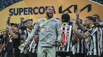 Goleiro Éverson vibra com conquista atleticana em Cuiabá. Foto: Pedro Souza/ Atlético