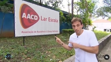 Após demissão do SBT, Leo Lins compartilhou vídeo sobre visita à AACD. Foto: Reprodução.