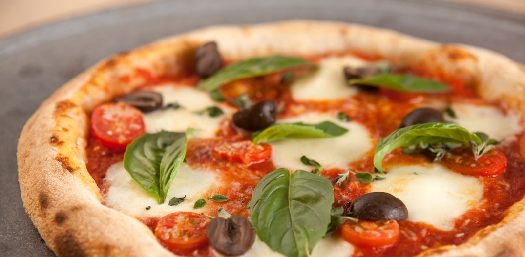 É possível fazer uma pizza profissional em casa. Foto: Codo Meletti/Estadão
