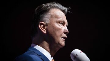 Former head coach of The Netherlands Louis van Gaal speaks to the press after being awarded the Eredivisie Oeuvre Award during the Eredivisie Award ceremony in Utrecht, on September 4, 2023. (Photo by Ramon van Flymen / ANP / AFP) / Netherlands OUT. Foto: RAMON VAN FLYMEN / AFP