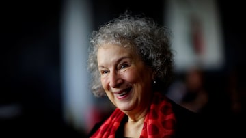 A canadense Margaret Atwood concorre ao Booker com 'The Testamentes', que será publicado em setembro. Foto: Alexandre Meneghini/Reuters