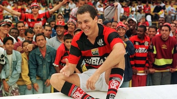 Rodrigo Faro em gravação de 'Suave Veneno' como o jogador Renildo, do Flamengo, em agosto de 1999. Foto: Otávio Magalhães/Estadão. Foto: OTAVIO MAGALHAES