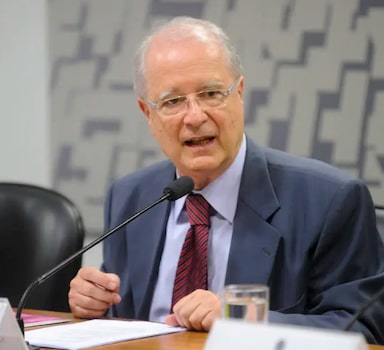 Ex-embaixador do Brasil em Washington, Sérgio Amaral afirma que Brasil precisa mudar posições para se aproximar dos Estados Unidos