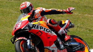 Marc Marquez domina e larga na pole position na etapa da Itália da MotoGP. Foto: Antonio Calanni/AP