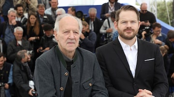 Diretor Werner Herzog e o produtorRoc Morin em Cannes 2019. Foto: Vianney Le Caer/Invision/AP