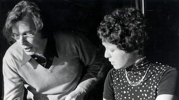 Elis e Tom no estúdio, em 1974. Foto: Arquivo/Estadão